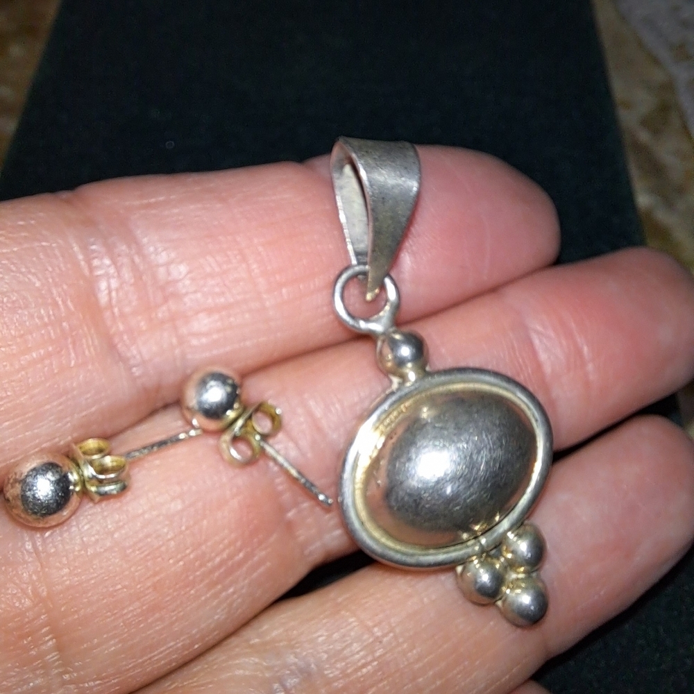 Vintage Sterling Pendant and Post Earrings